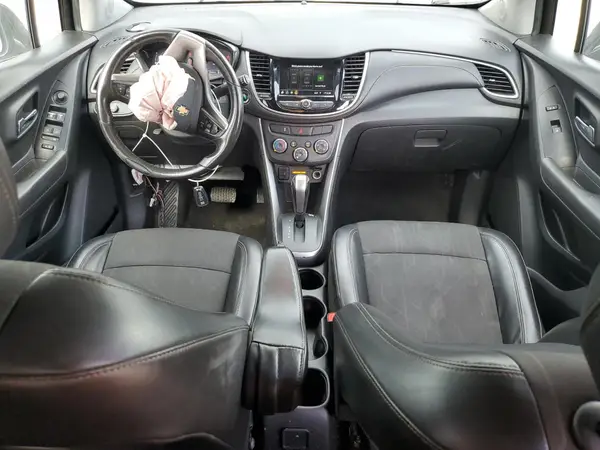 KL7CJLSB1KB854915 2019 CHEVROLET TRAX - Image 8