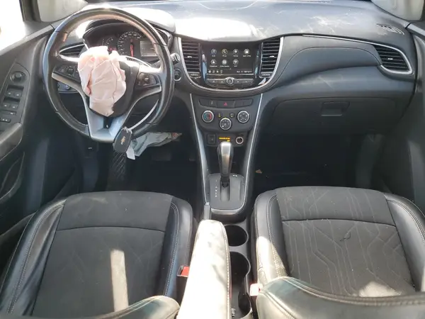 KL7CJLSB1KB863856 2019 CHEVROLET TRAX - Image 8