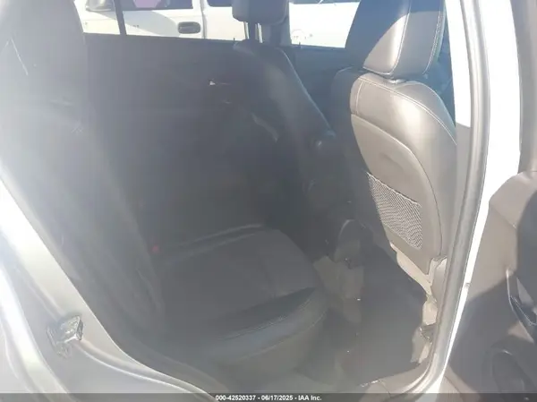 KL7CJLSB1KB872461 2019 CHEVROLET TRAX - Image 8