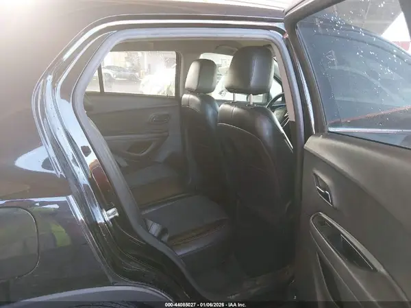 KL7CJLSB1KB874727 2019 CHEVROLET TRAX - Image 8
