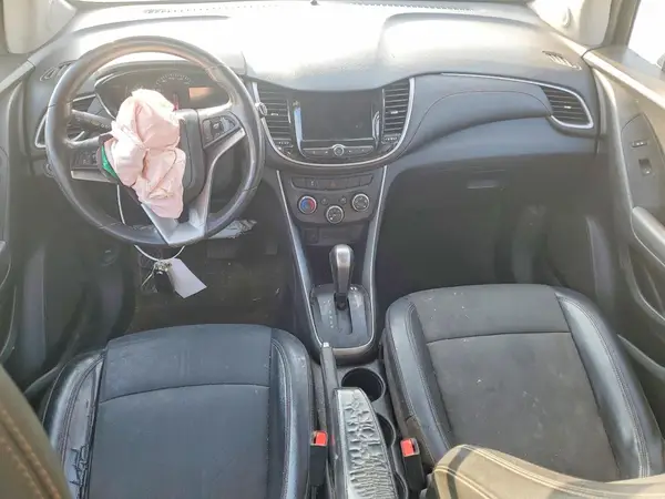 KL7CJLSB1KB875358 2019 CHEVROLET TRAX - Image 8