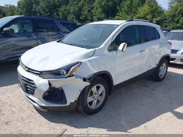 KL7CJLSB1KB912070 2019 CHEVROLET TRAX - Image 2