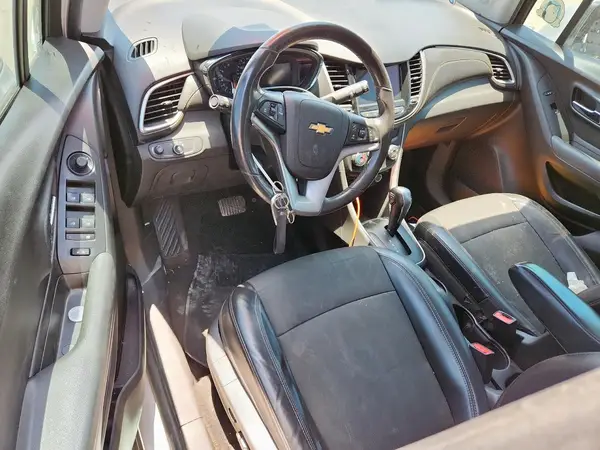 KL7CJLSB1KB919214 2019 CHEVROLET TRAX - Image 8