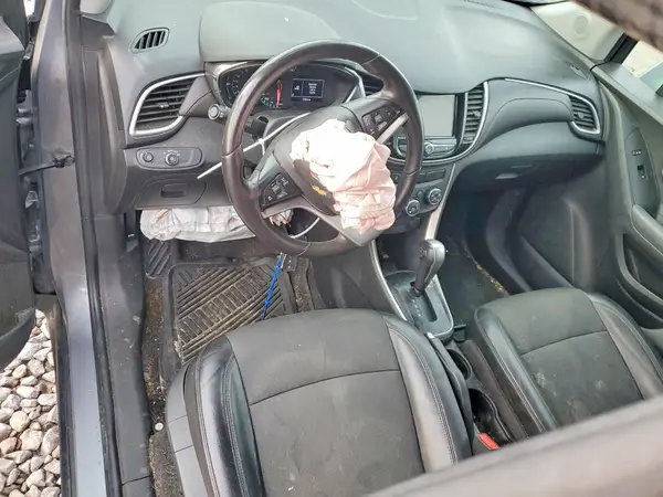 KL7CJLSB1KB919231 2019 CHEVROLET TRAX - Image 8