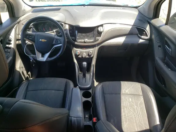 KL7CJLSB1KB953962 2019 CHEVROLET TRAX - Image 8