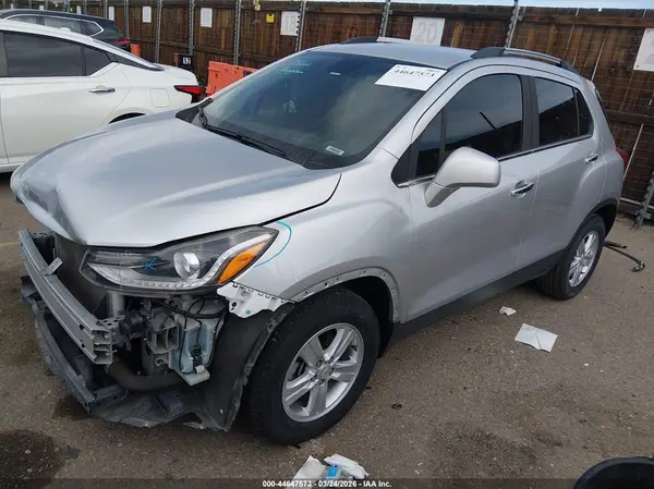 KL7CJLSB1KB958370 2019 CHEVROLET TRAX - Image 2