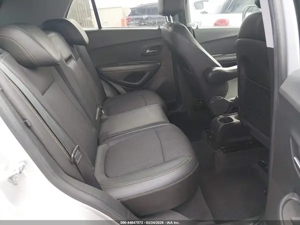 KL7CJLSB1KB958370 2019 CHEVROLET TRAX - Image 8