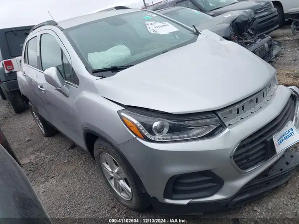 KL7CJLSB1KB960667 2019 CHEVROLET TRAX - Image 1