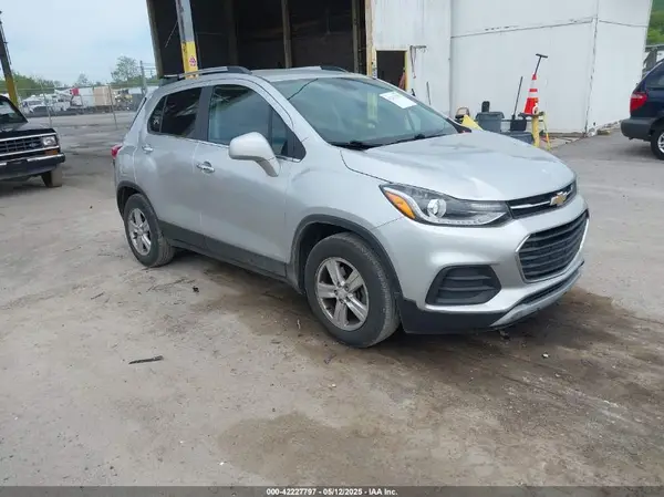 KL7CJLSB1KB961043 2019 CHEVROLET TRAX - Image 1