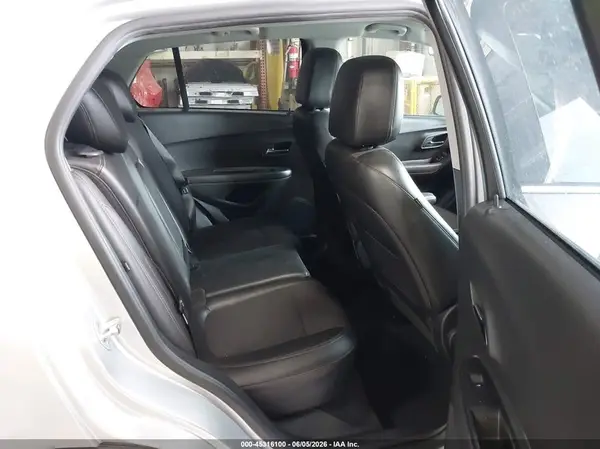 KL7CJLSB1KB962192 2019 CHEVROLET TRAX - Image 8