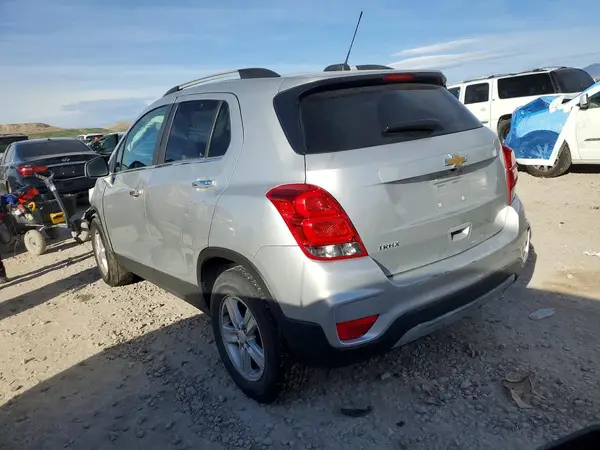 KL7CJLSB1KB962418 2019 CHEVROLET TRAX - Image 2