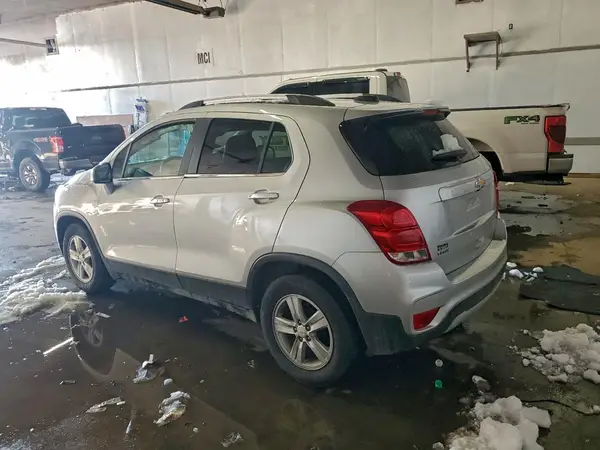KL7CJLSB1KB963424 2019 CHEVROLET TRAX - Image 2