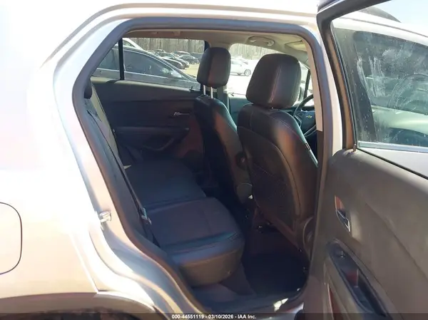 KL7CJLSB1LB001951 2020 CHEVROLET TRAX - Image 8