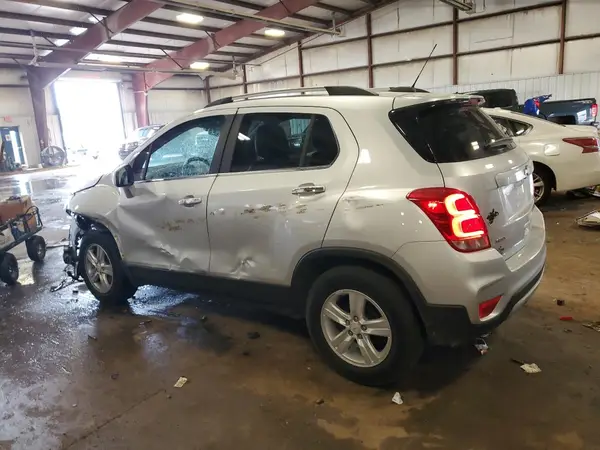 KL7CJLSB1LB006275 2020 CHEVROLET TRAX - Image 2