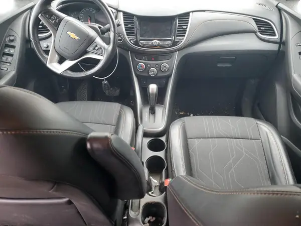 KL7CJLSB1LB006809 2020 CHEVROLET TRAX - Image 8