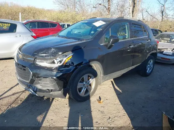 KL7CJLSB1LB008155 2020 CHEVROLET TRAX - Image 2