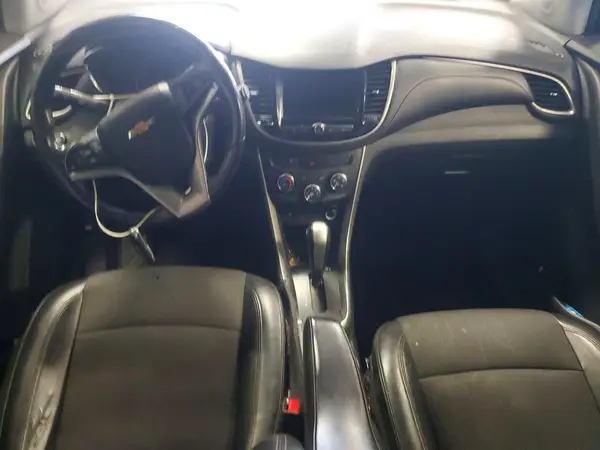 KL7CJLSB1LB011105 2020 CHEVROLET TRAX - Image 8