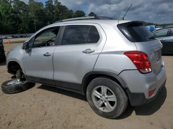 KL7CJLSB1LB013016 2020 CHEVROLET TRAX - Image 2