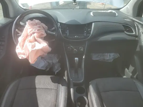 KL7CJLSB1LB013016 2020 CHEVROLET TRAX - Image 8
