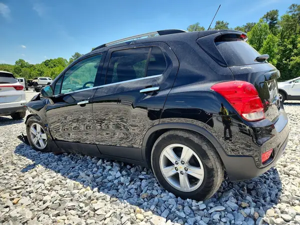 KL7CJLSB1LB014215 2020 CHEVROLET TRAX - Image 2