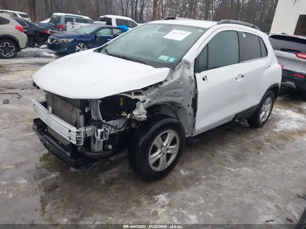 KL7CJLSB1LB029779 2020 CHEVROLET TRAX - Image 2