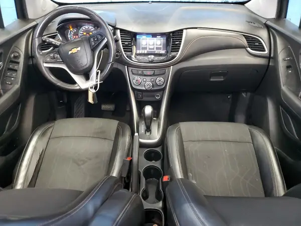 KL7CJLSB1LB041415 2020 CHEVROLET TRAX - Image 8