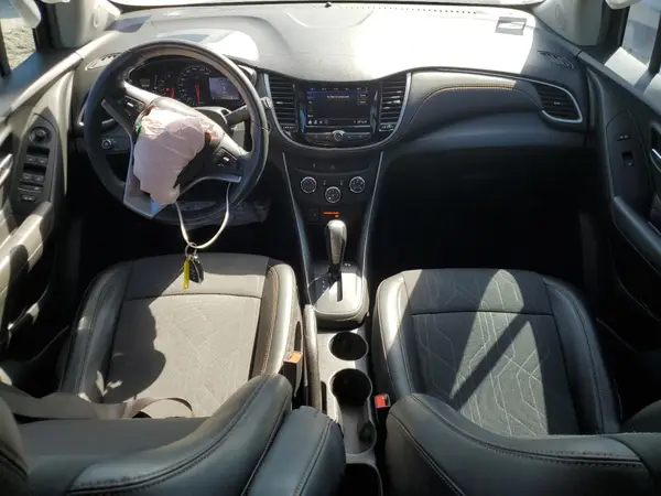 KL7CJLSB1LB043942 2020 CHEVROLET TRAX - Image 8