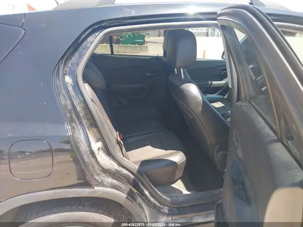 KL7CJLSB1LB052110 2020 CHEVROLET TRAX - Image 8