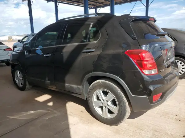 KL7CJLSB1LB056772 2020 CHEVROLET TRAX - Image 2