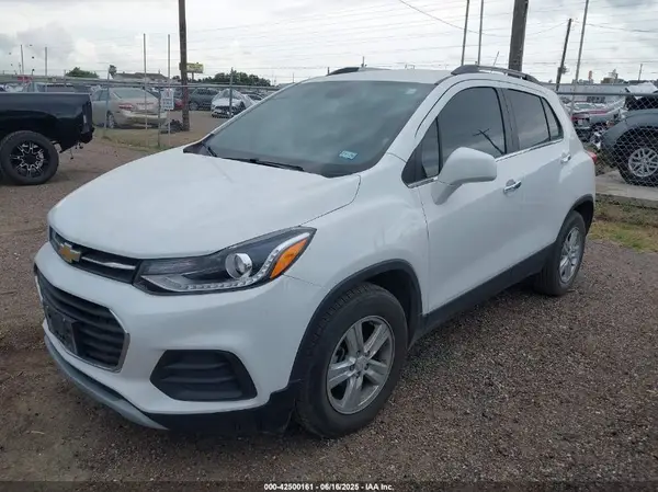 KL7CJLSB1LB058487 2020 CHEVROLET TRAX - Image 2