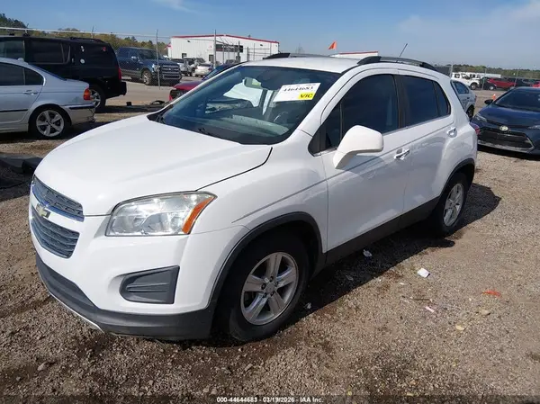 KL7CJLSB1LB070638 2020 CHEVROLET TRAX - Image 2