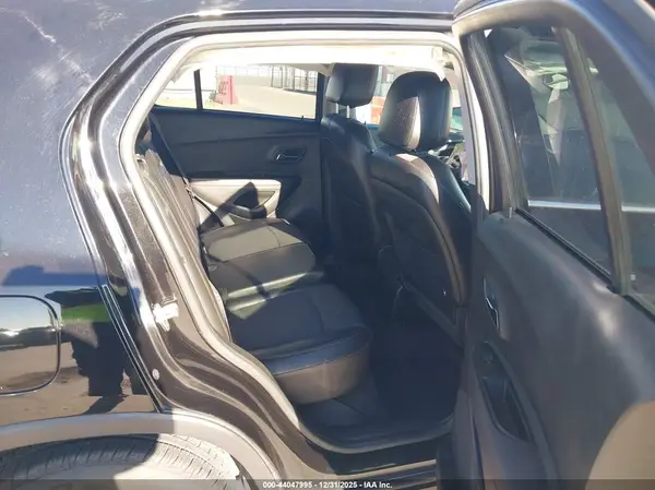 KL7CJLSB1LB085530 2020 CHEVROLET TRAX - Image 8