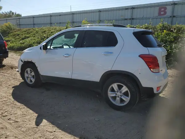KL7CJLSB1LB092400 2020 CHEVROLET TRAX - Image 2