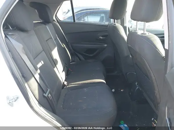 KL7CJLSB1LB331895 2020 CHEVROLET TRAX - Image 8