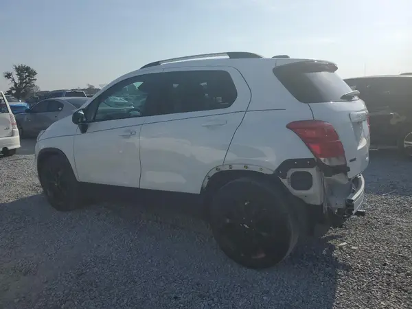 KL7CJLSB1LB338393 2020 CHEVROLET TRAX - Image 2