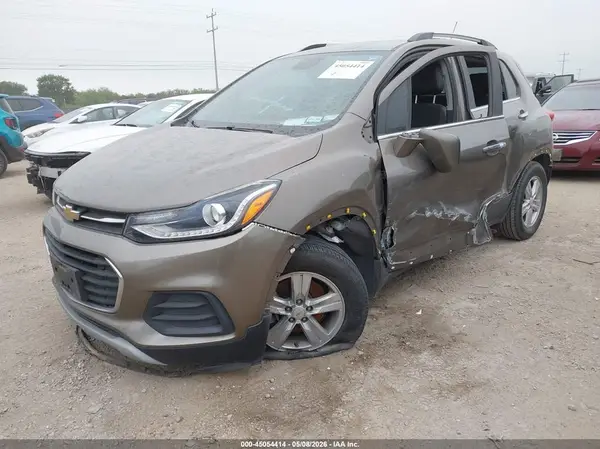 KL7CJLSB1LB346025 2020 CHEVROLET TRAX - Image 2