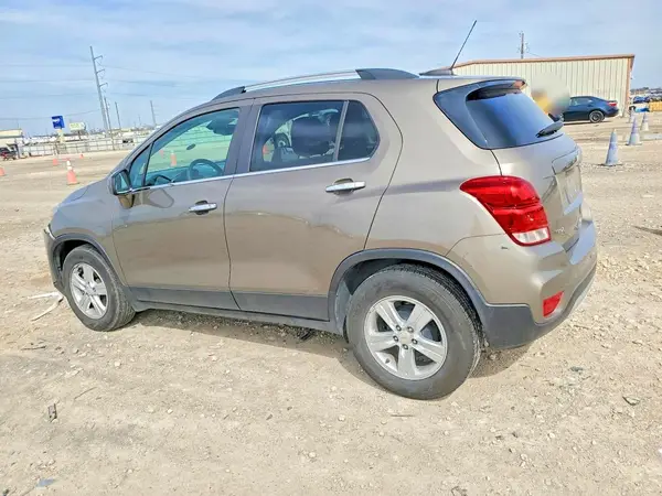 KL7CJLSB1LB352522 2020 CHEVROLET TRAX - Image 2