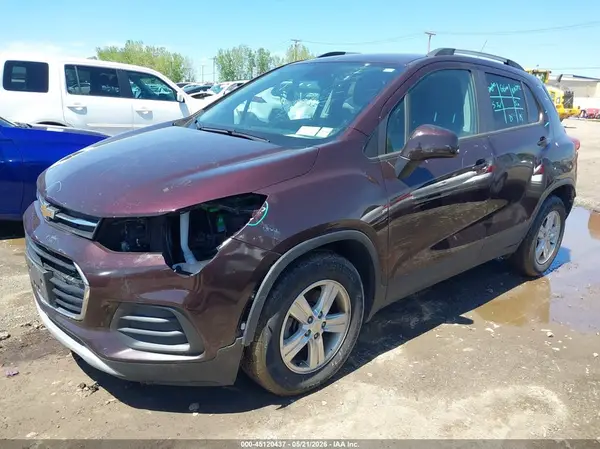 KL7CJLSB1MB307551 2021 CHEVROLET TRAX - Image 2