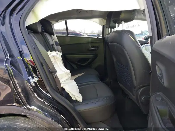 KL7CJLSB1MB308389 2021 CHEVROLET TRAX - Image 8