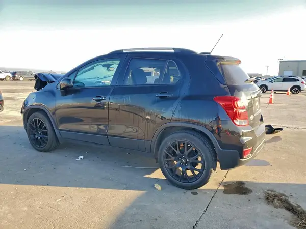 KL7CJLSB1MB314189 2021 CHEVROLET TRAX - Image 2