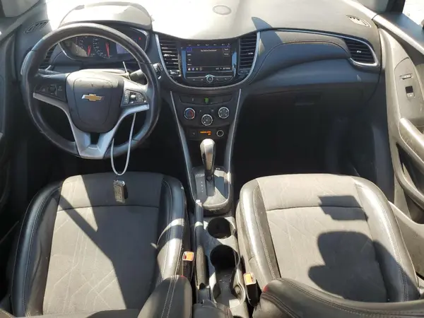 KL7CJLSB1MB314807 2021 CHEVROLET TRAX - Image 8
