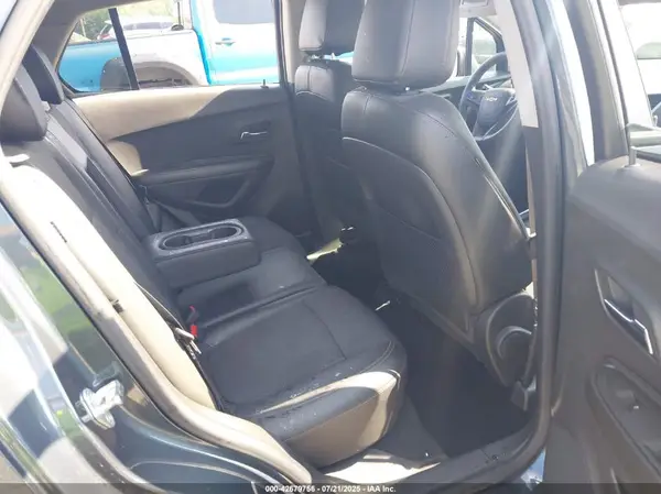 KL7CJLSB1MB316881 2021 CHEVROLET TRAX - Image 8