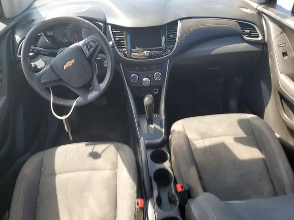 KL7CJLSB1MB318064 2021 CHEVROLET TRAX - Image 8