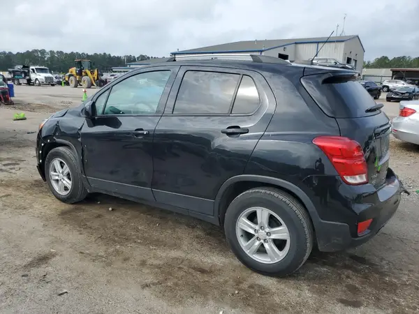 KL7CJLSB1MB322910 2021 CHEVROLET TRAX - Image 2