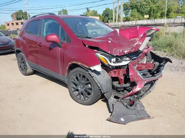 KL7CJLSB1MB324480 2021 CHEVROLET TRAX - Image 1
