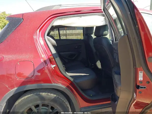 KL7CJLSB1MB324480 2021 CHEVROLET TRAX - Image 8