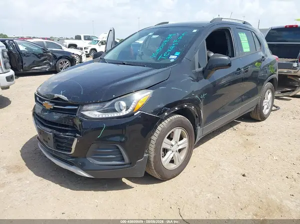 KL7CJLSB1MB326892 2021 CHEVROLET TRAX - Image 2