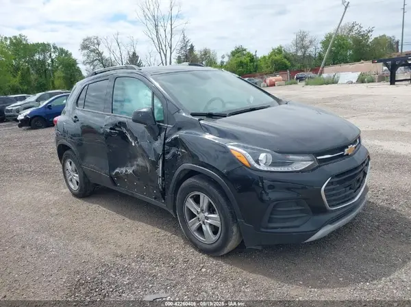 KL7CJLSB1MB329341 2021 CHEVROLET TRAX - Image 1