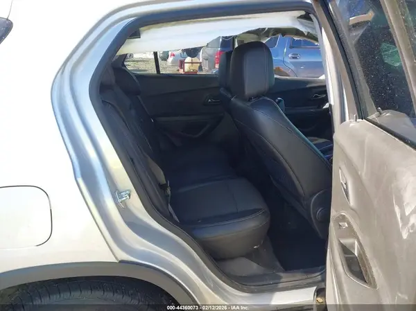 KL7CJLSB1MB338198 2021 CHEVROLET TRAX - Image 8