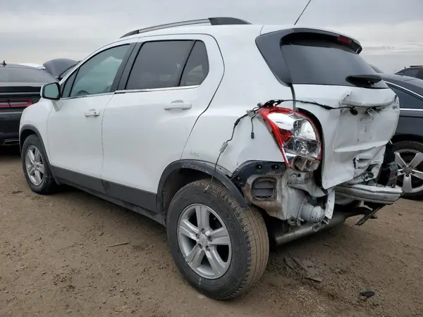 KL7CJLSB2GB514633 2016 CHEVROLET TRAX - Image 2